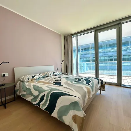 Casa Piano Waterfront Wifi Free Parking Apartment