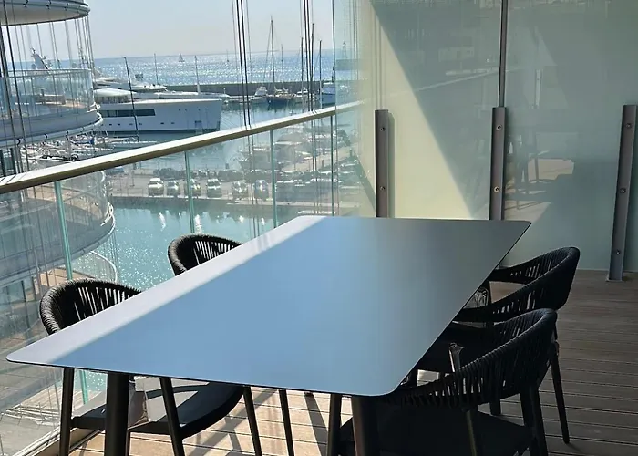 Casa Piano Waterfront Wifi Free Parking דירה *