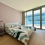 Casa Piano Waterfront Wifi Free Parking Апартаменты